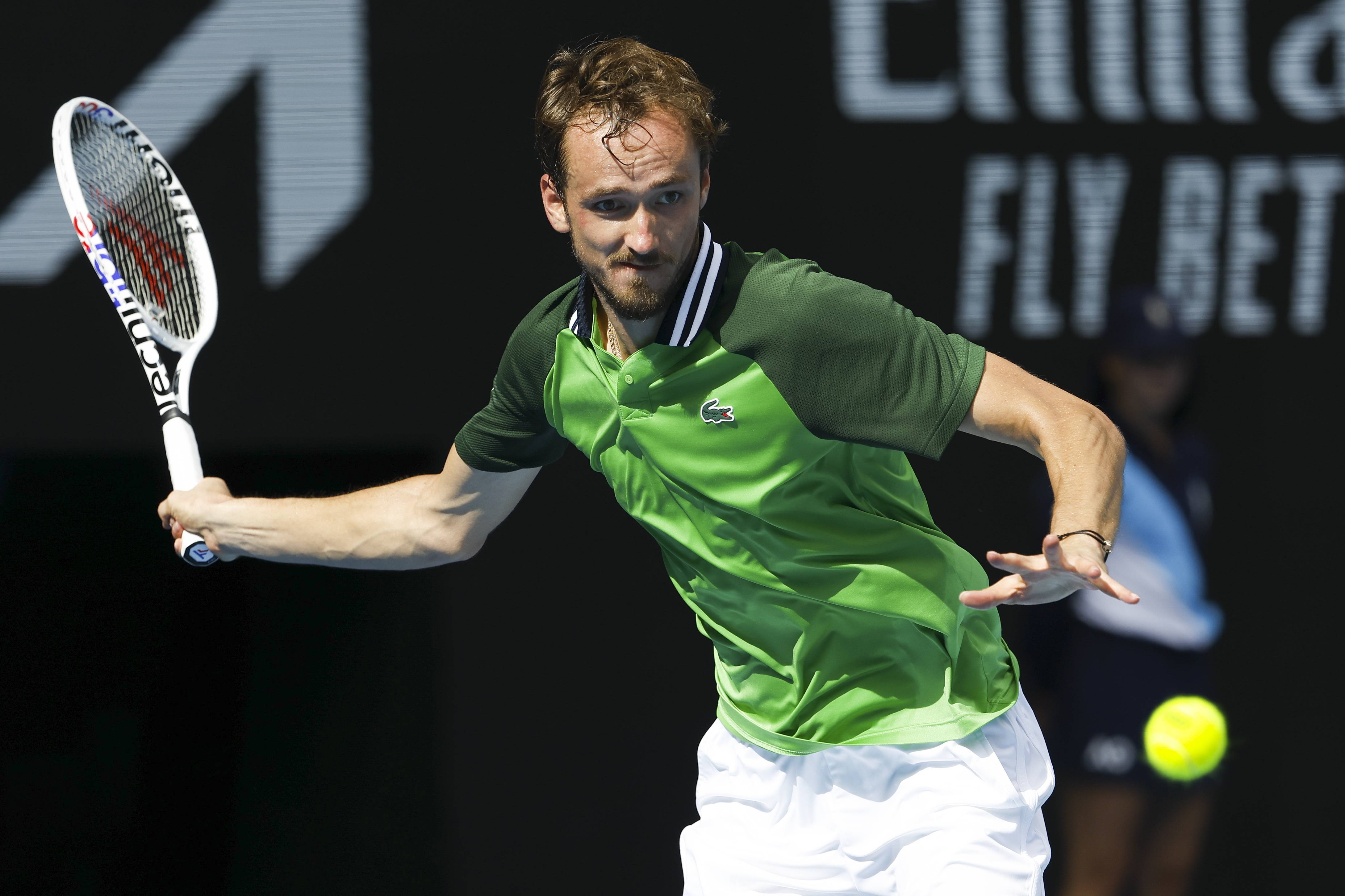 澳网轻取ATP总决赛,梅德韦杰夫惊艳四座 澳网轻取ATP总决赛,梅德韦杰夫惊艳四座